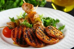 Słodkie ziemniaki z rozmarynem